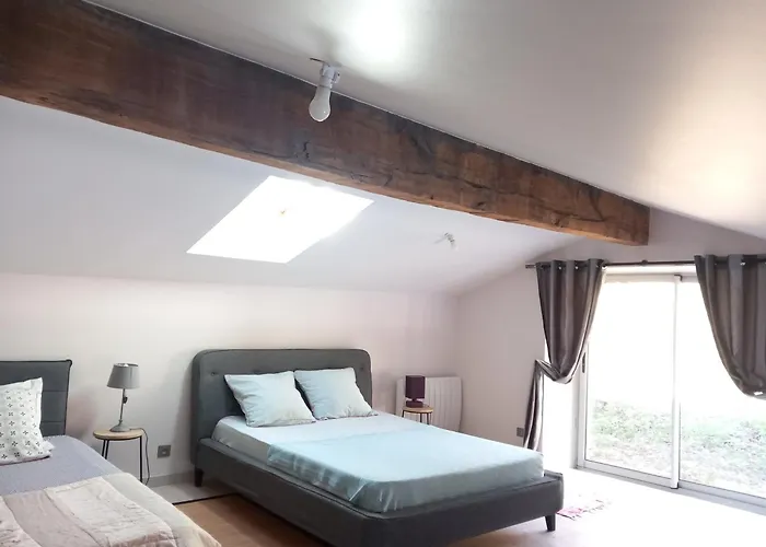 Batisse Ardechoise Avec Piscine Saint-Prix (Ardeche)