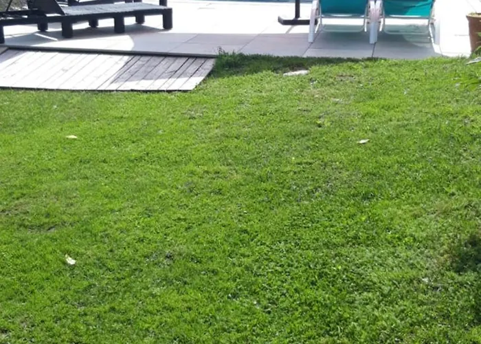 Batisse Ardechoise Avec Piscine