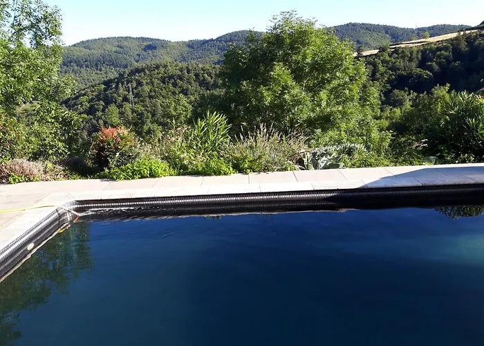 Batisse Ardechoise Avec Piscine *