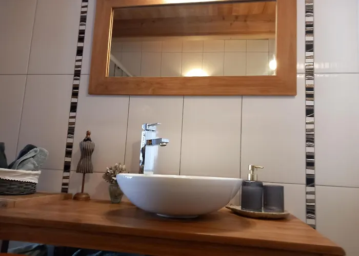 Holiday home Batisse Ardechoise Avec Piscine *
